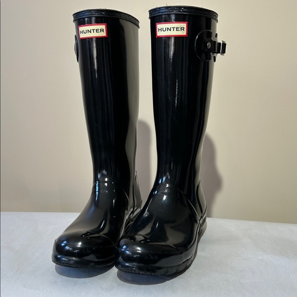Hunter Shoes - Hunter Tall Rain Boots, Glossy Black (size 5)